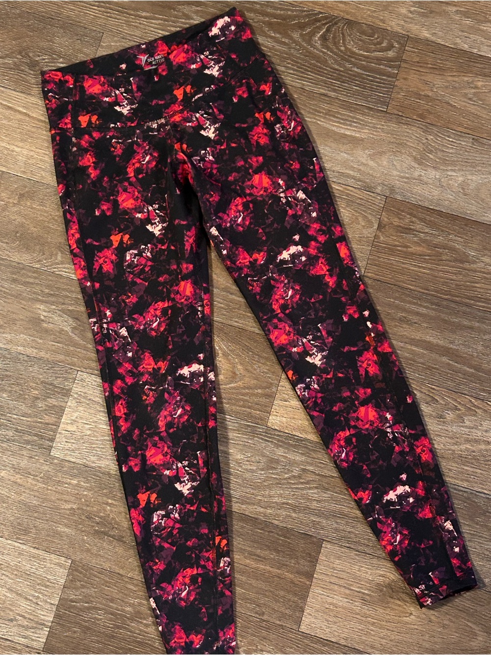 Old Navy Active Black Leggings with Red & Pink Abstract Print